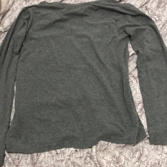 Long sleeve V neck - Picture 2 of 2